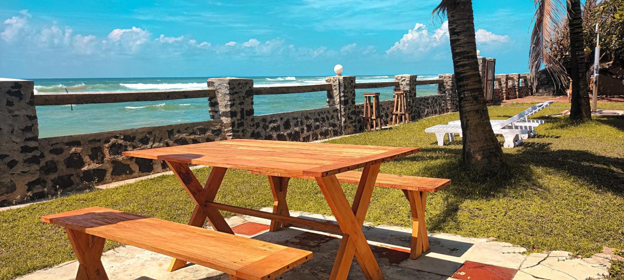 Nu-vin Beach Hotel Ahangama Buitenkant foto