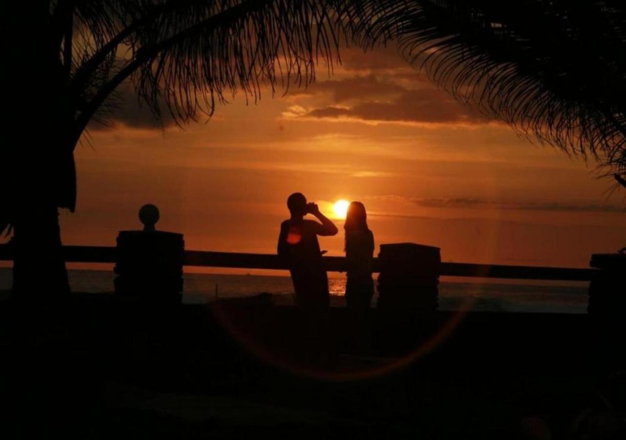 Nu-vin Beach Hotel Ahangama Buitenkant foto