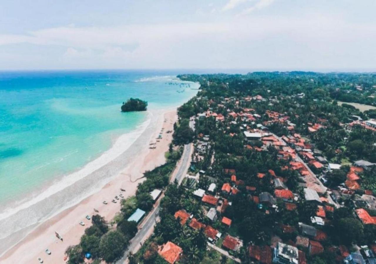 Nu-vin Beach Hotel Ahangama Buitenkant foto