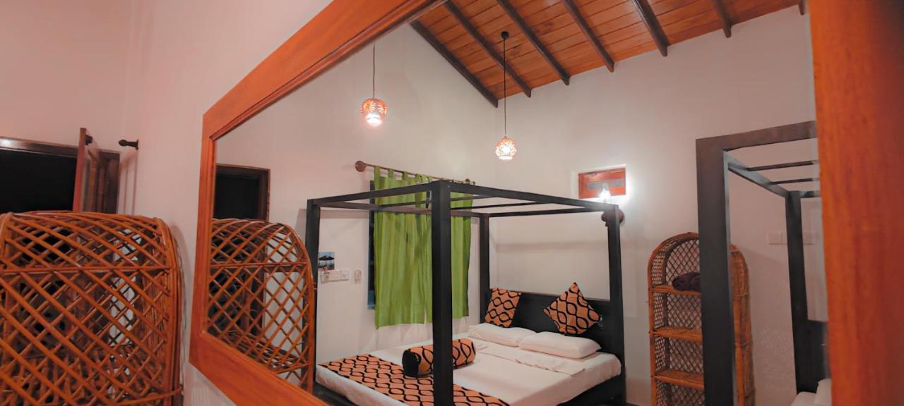 Nu-vin Beach Hotel Ahangama Buitenkant foto