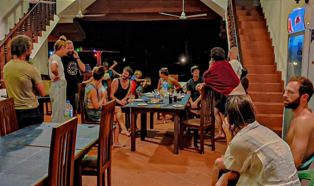 Nu-vin Beach Hotel Ahangama Buitenkant foto