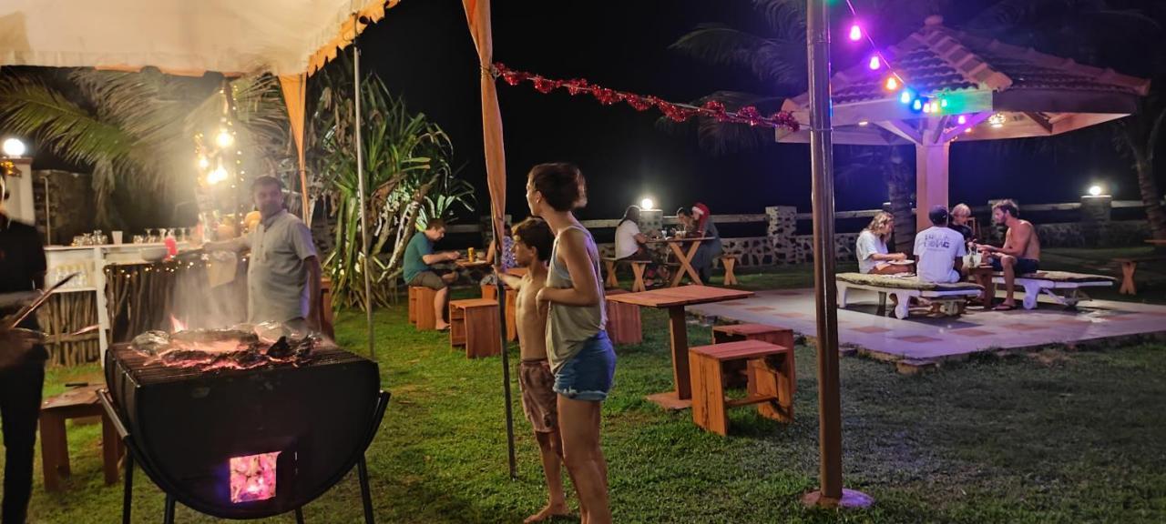 Nu-vin Beach Hotel Ahangama Buitenkant foto